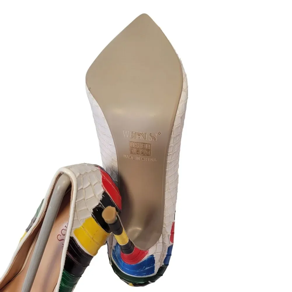 Wetkiss women pointed